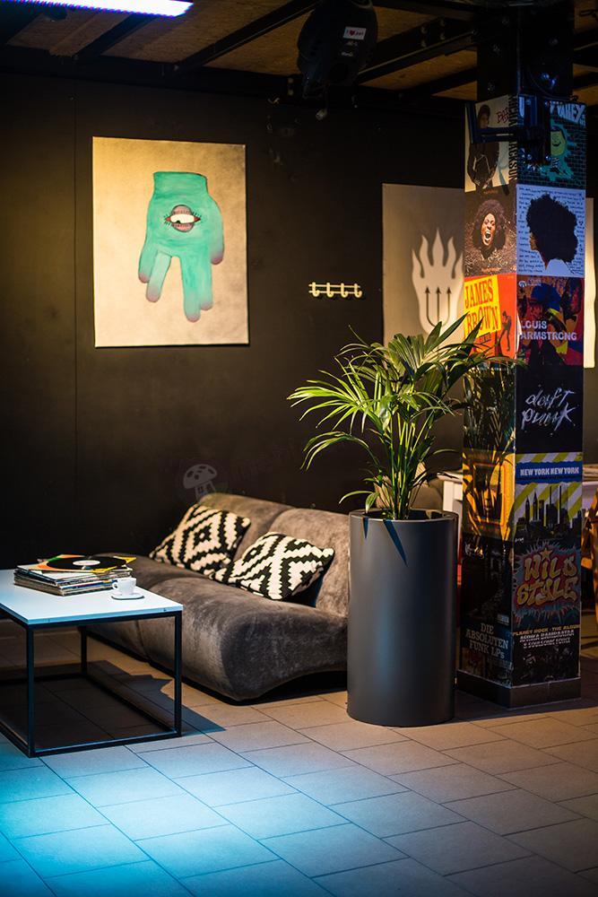 Donica Tilla antracyt