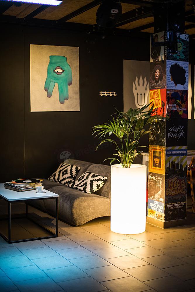 Donica Tilla podświetlana