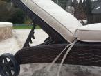 Zbliżenie na mechanizm regulacji leżaka Bali