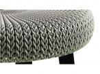 Taboret kuchenny z tworzywa Keter Cozy Stool piaskowy - zbliżenie