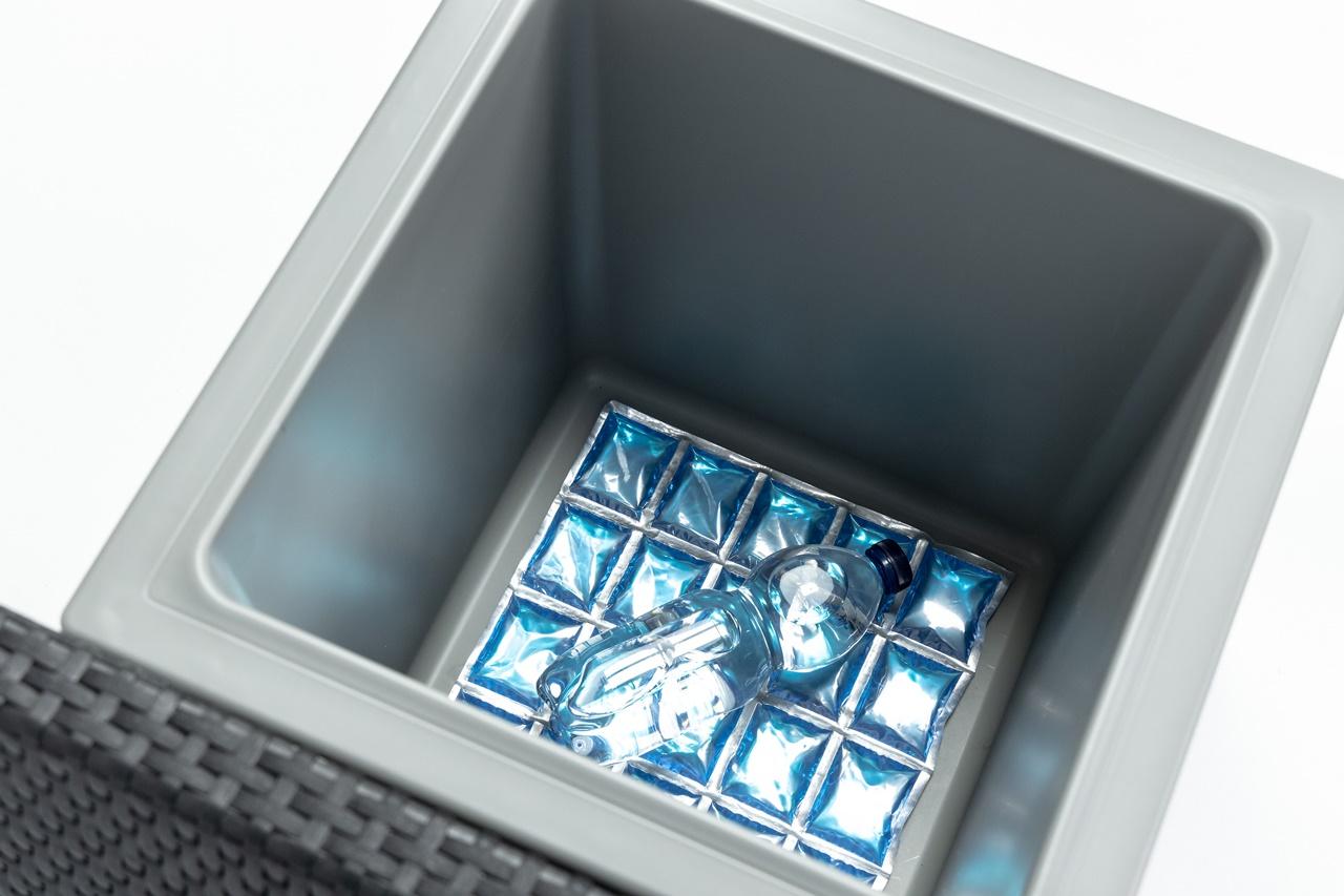 wkłady chłodzące w siedzisku ze schowkiem i lodówką