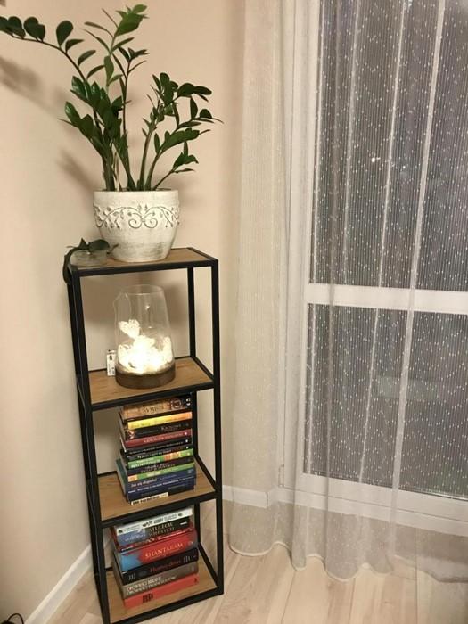 Regał Seaford w stylu industrialnym