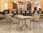 Kwadratowy stół z tworzywa Sky Table 80 Taupe aranżacja wnętrza