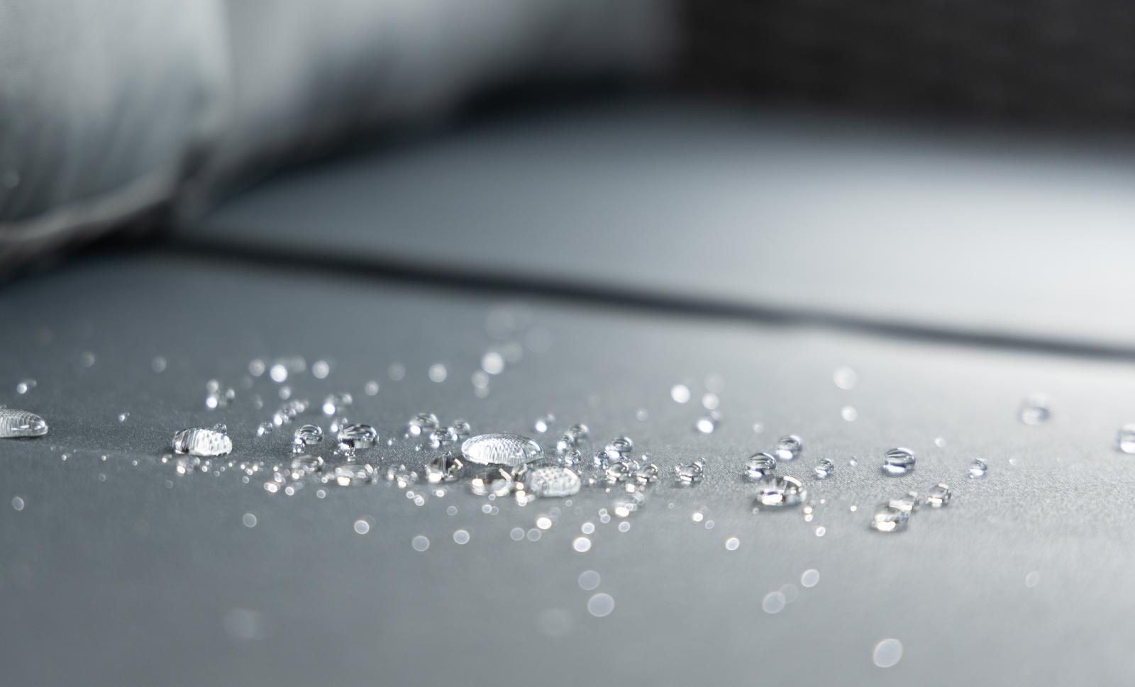 ciemnoszara wodoodporna poduszka