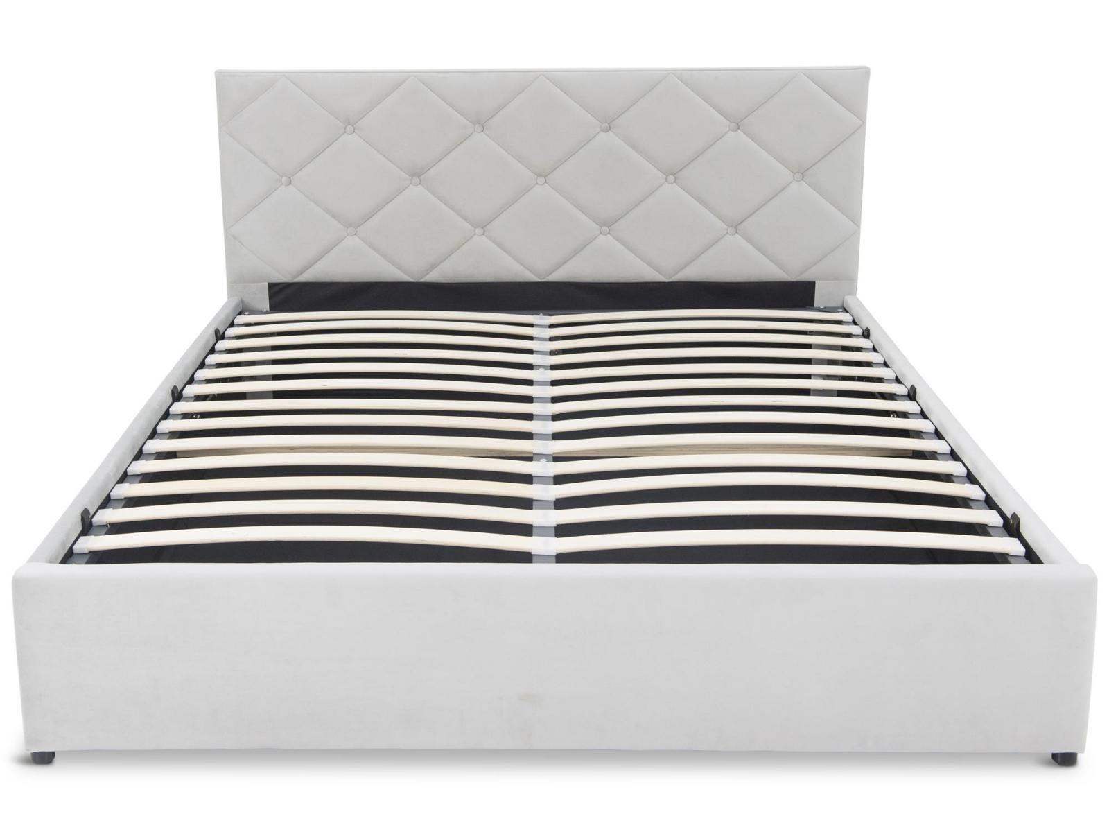 drewniany stelaż łóżka na stalowej ramie