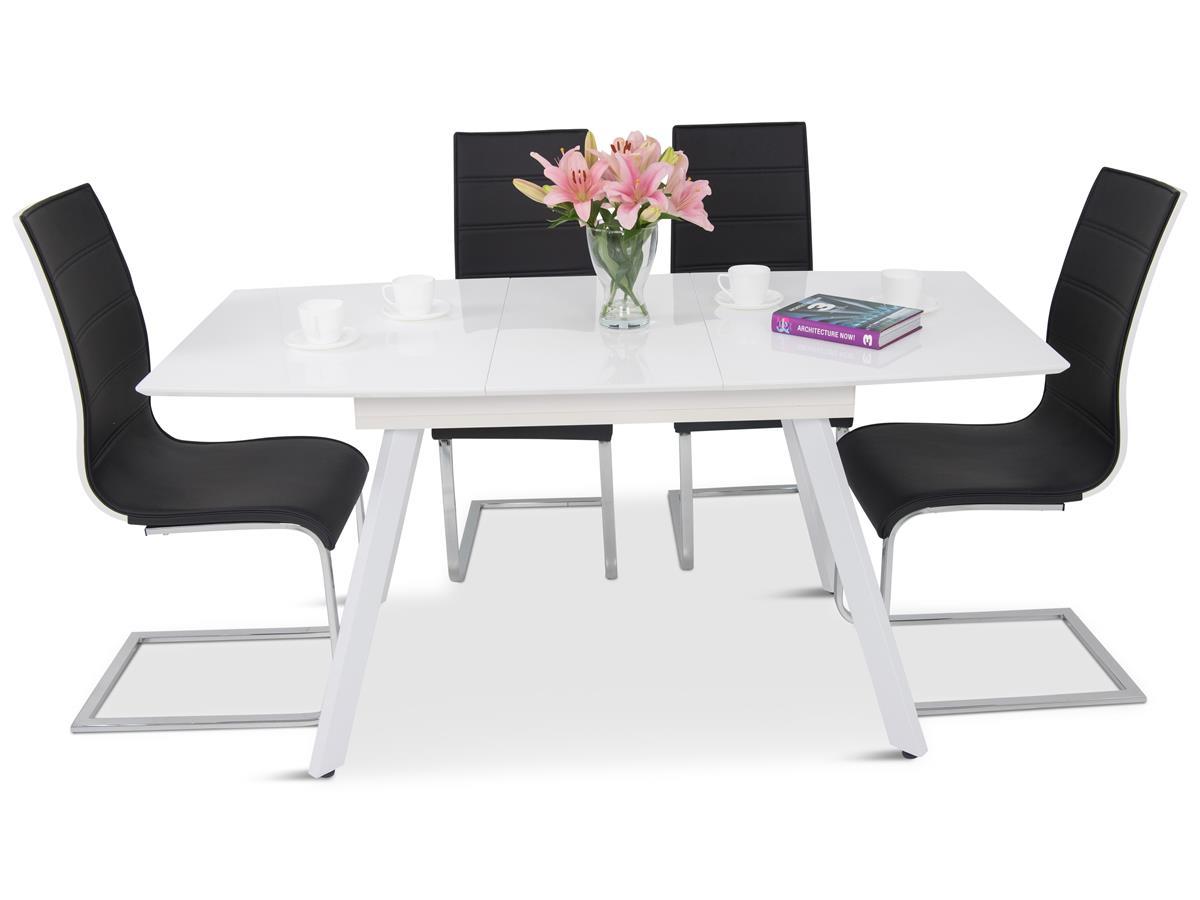 Stół rozkładany z krzesłami na płozie BLW Ar 4