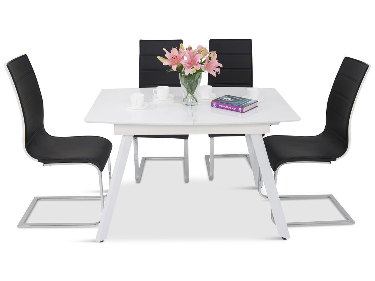 Stół rozkładany z krzesłami na płozie BLW Ar 4