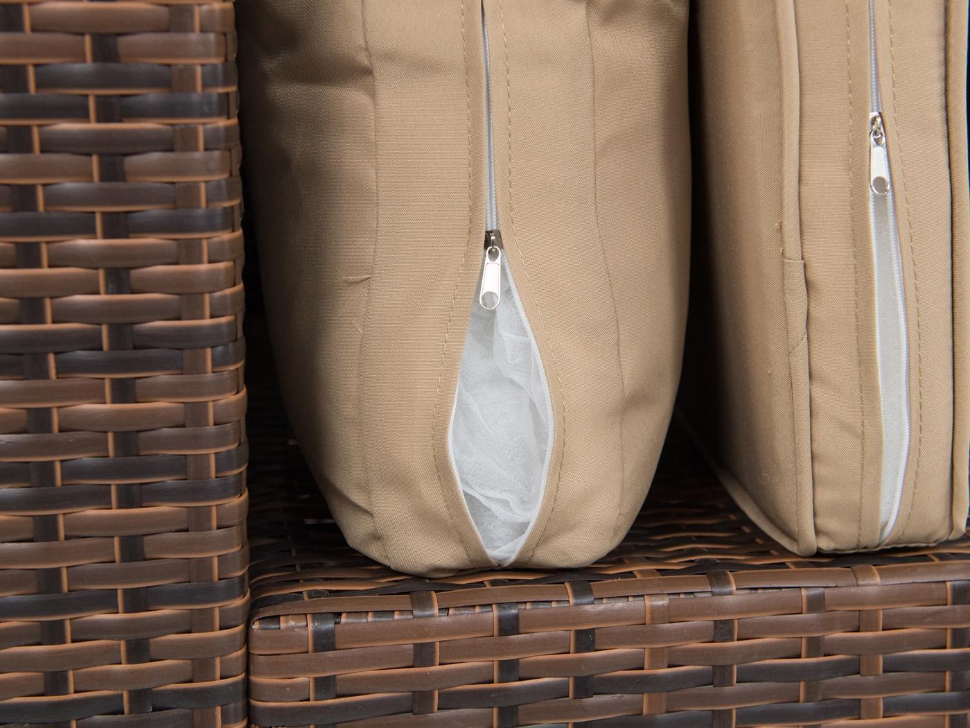 brązowe poduszki ogrodowe