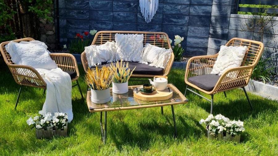 zestaw ogrodowy rattanowy ze stolikiem