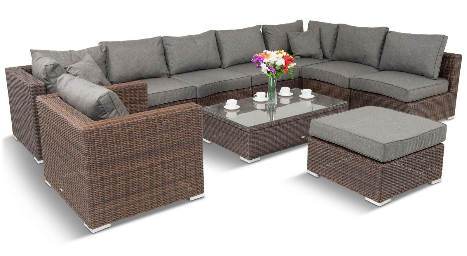 modułowe meble do ogrodu w kolorze brązowym