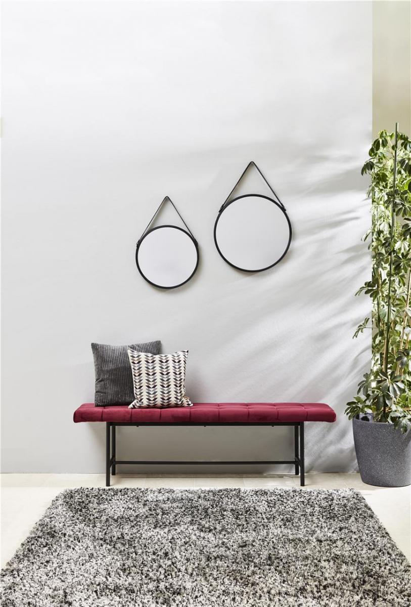 różowa pikowana ławka