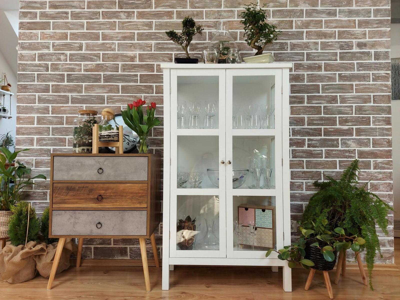 Actona Eton biała przeszklona witryna 80x137