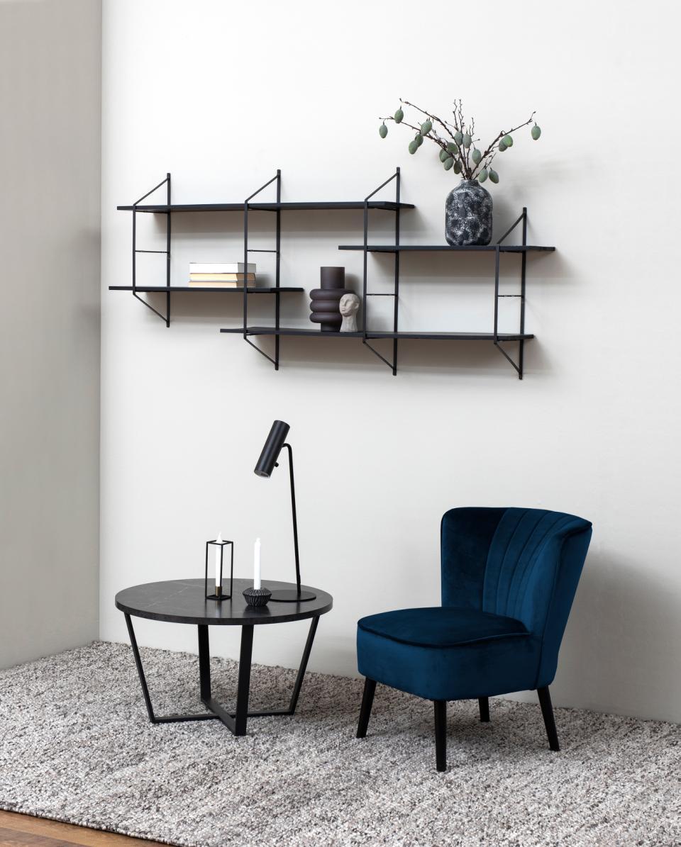 regał Belfast wiszący w salonie