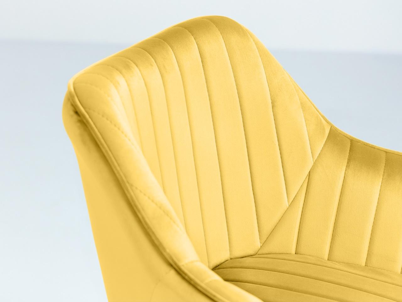 żółte krzesło welurowe do jadalni