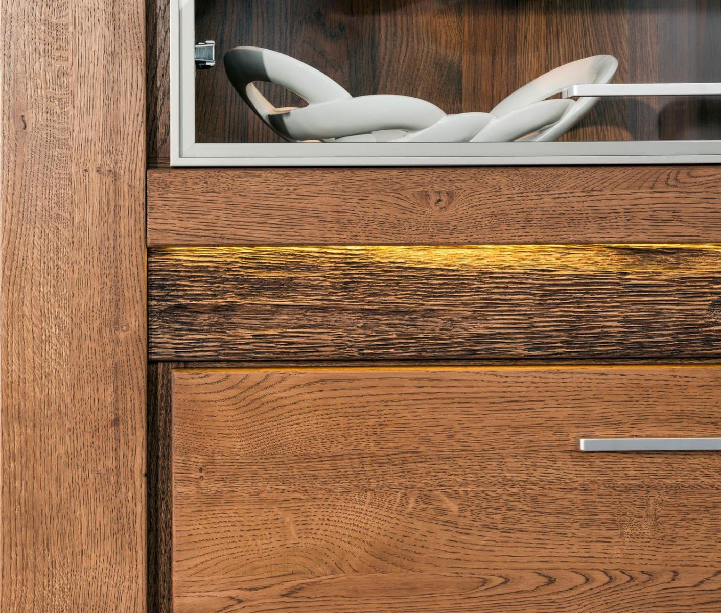 Dębowa witryna ze szklanymi drzwiczkami i oświetleniem Velvet 11