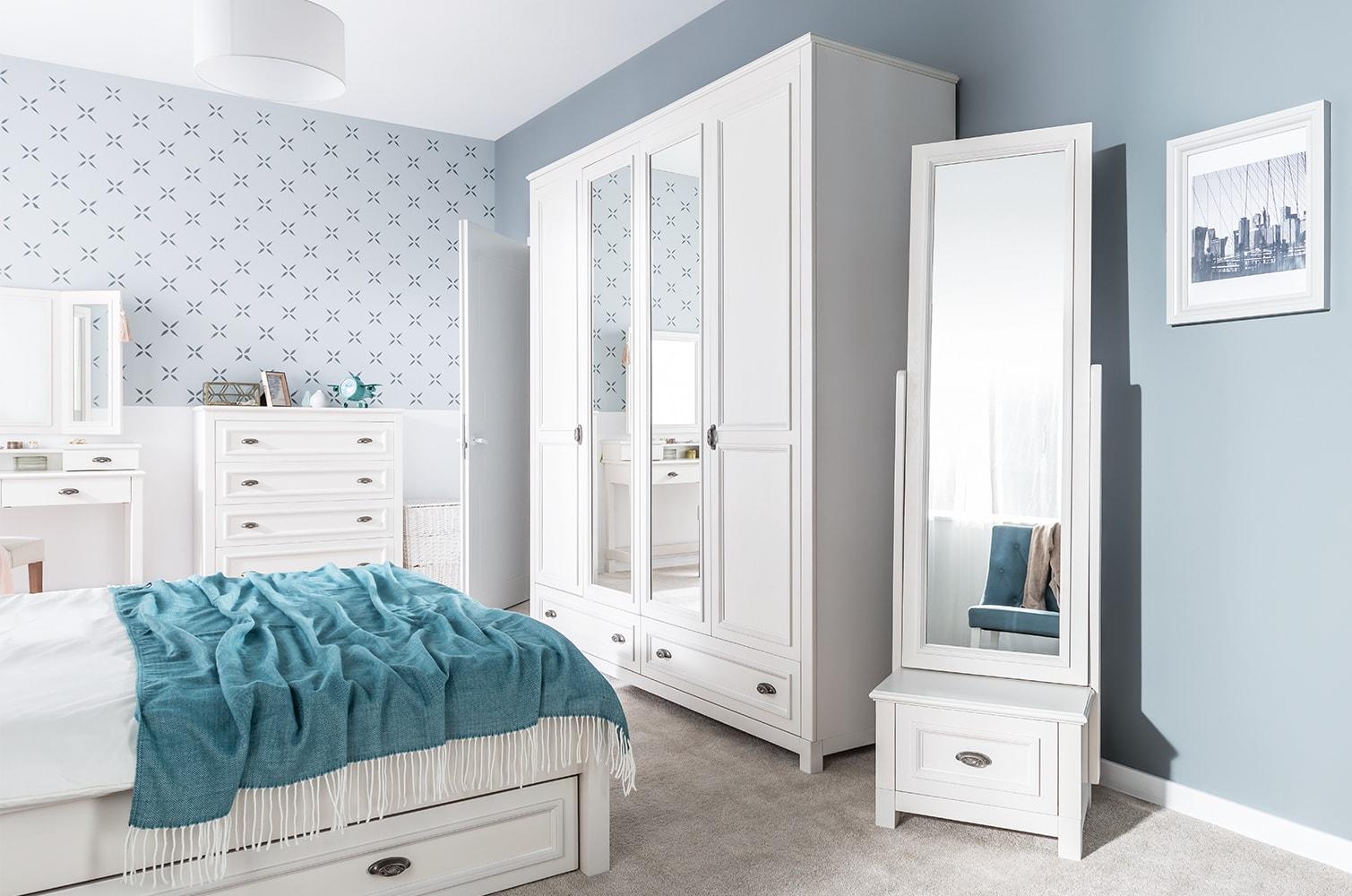 aranżacja z białą szafą