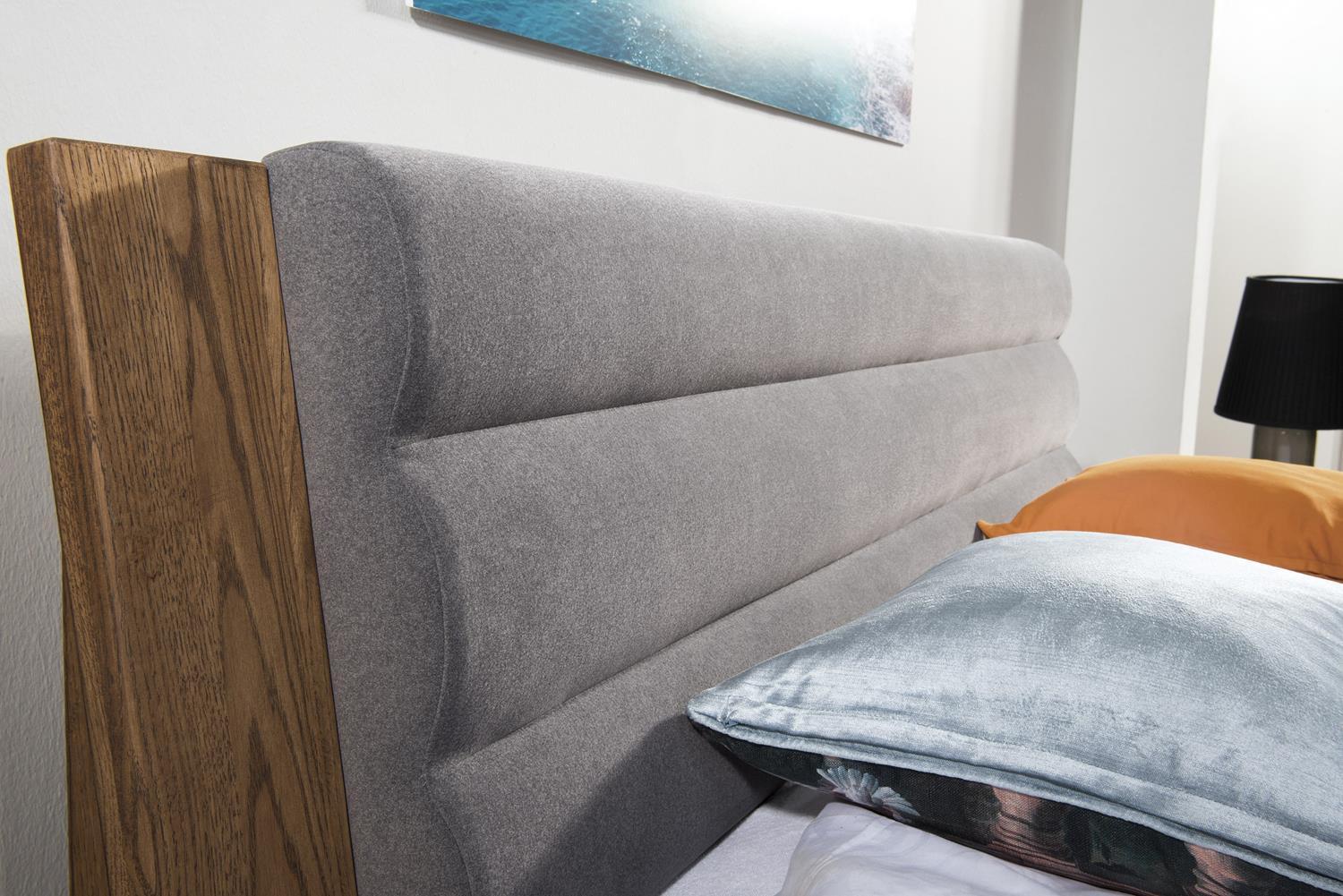 Łóżko Velvet 74 ze stelażem i pojemnikiem 140x200 dębowe - zbliżenie