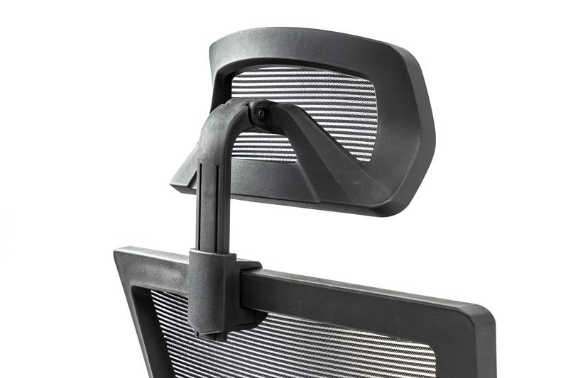 regulacja zagłówka fotela