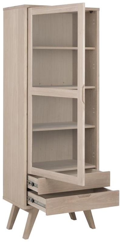 witryna drewniana wnętrze