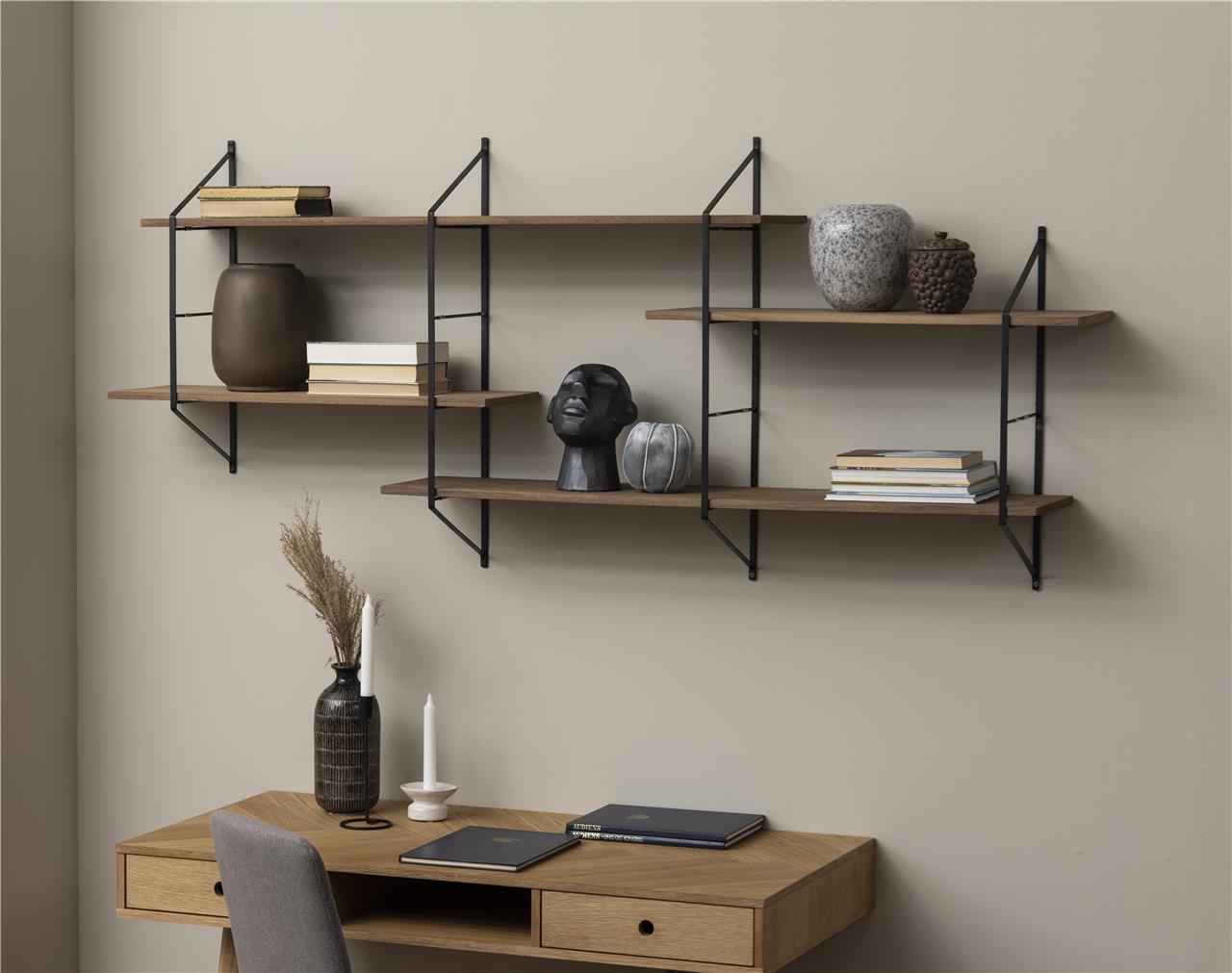Zestaw drewnianych półek na metalowym stelażu Actona Belfast