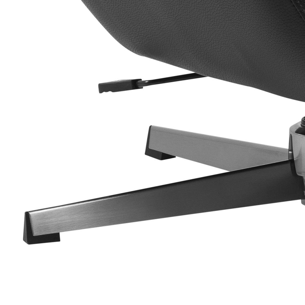 Fotel obrotowy na metalowej pięcioramiennej podstawie