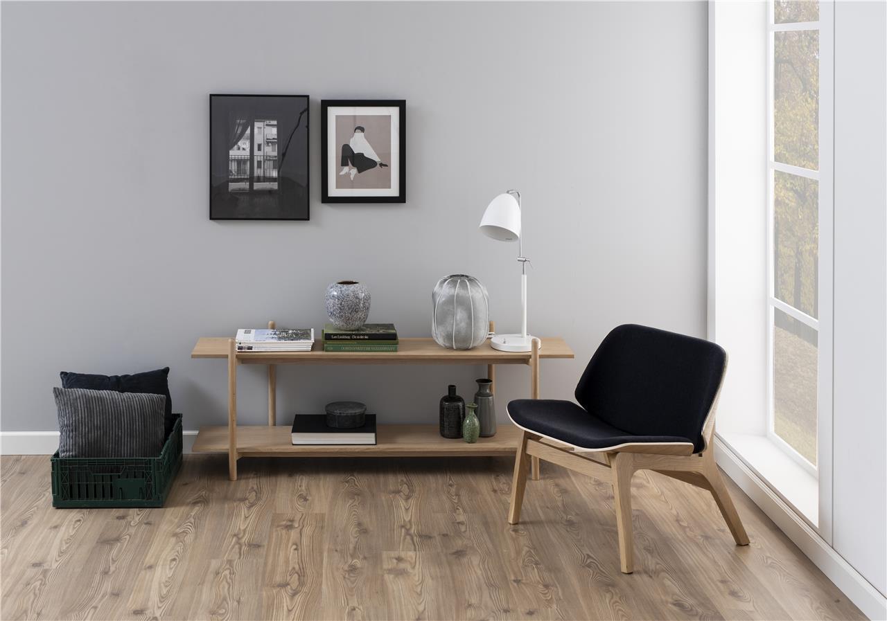 Niski regał stojący z naturalnego drewna dębowego