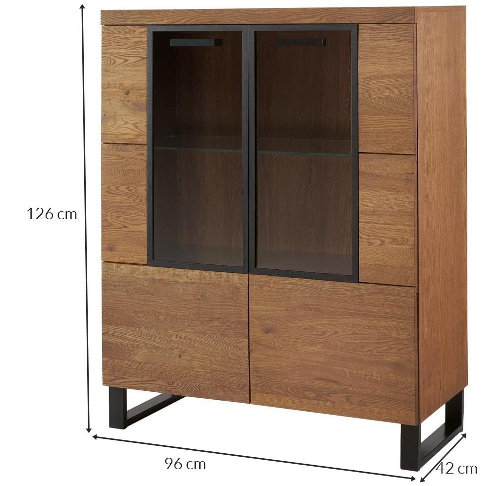 Mała witryna do salonu z oświetleniem