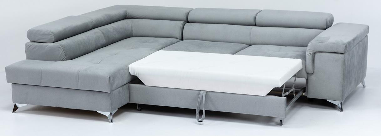 jasnoszary narożnik welurowy w stylu glamour