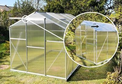 szklarnia ogrodowa z przesuwnymi drzwiami