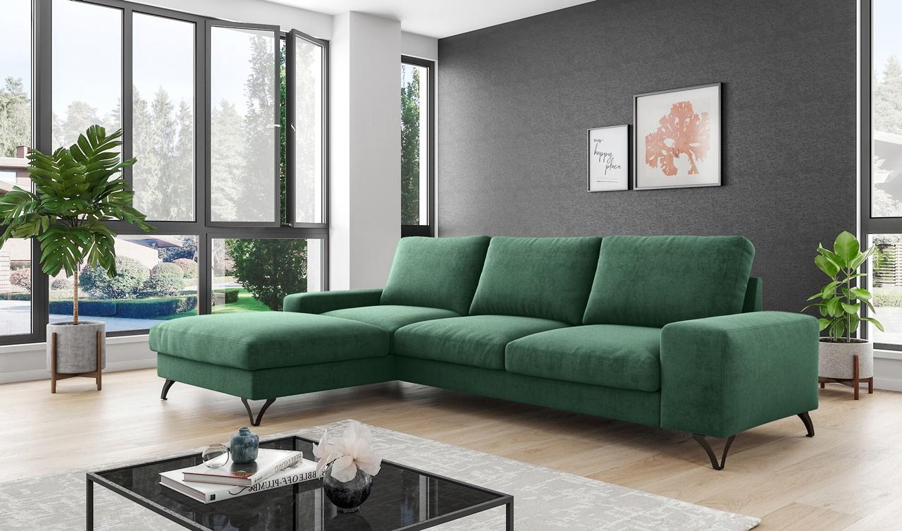 ciemnozielony narożnik welurowy w salonie