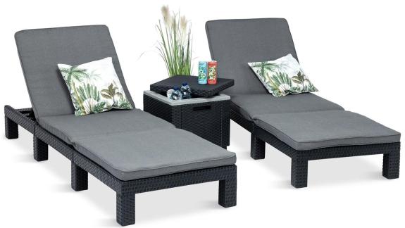Zestaw leżaków ze stolikiem lodówką