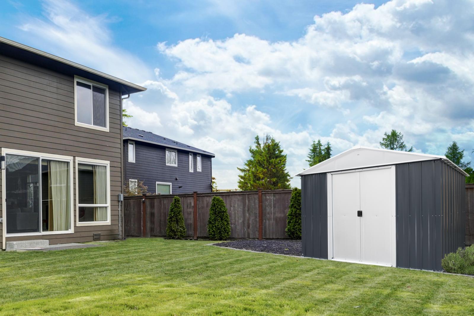 Metalowy składzik ogrodowy