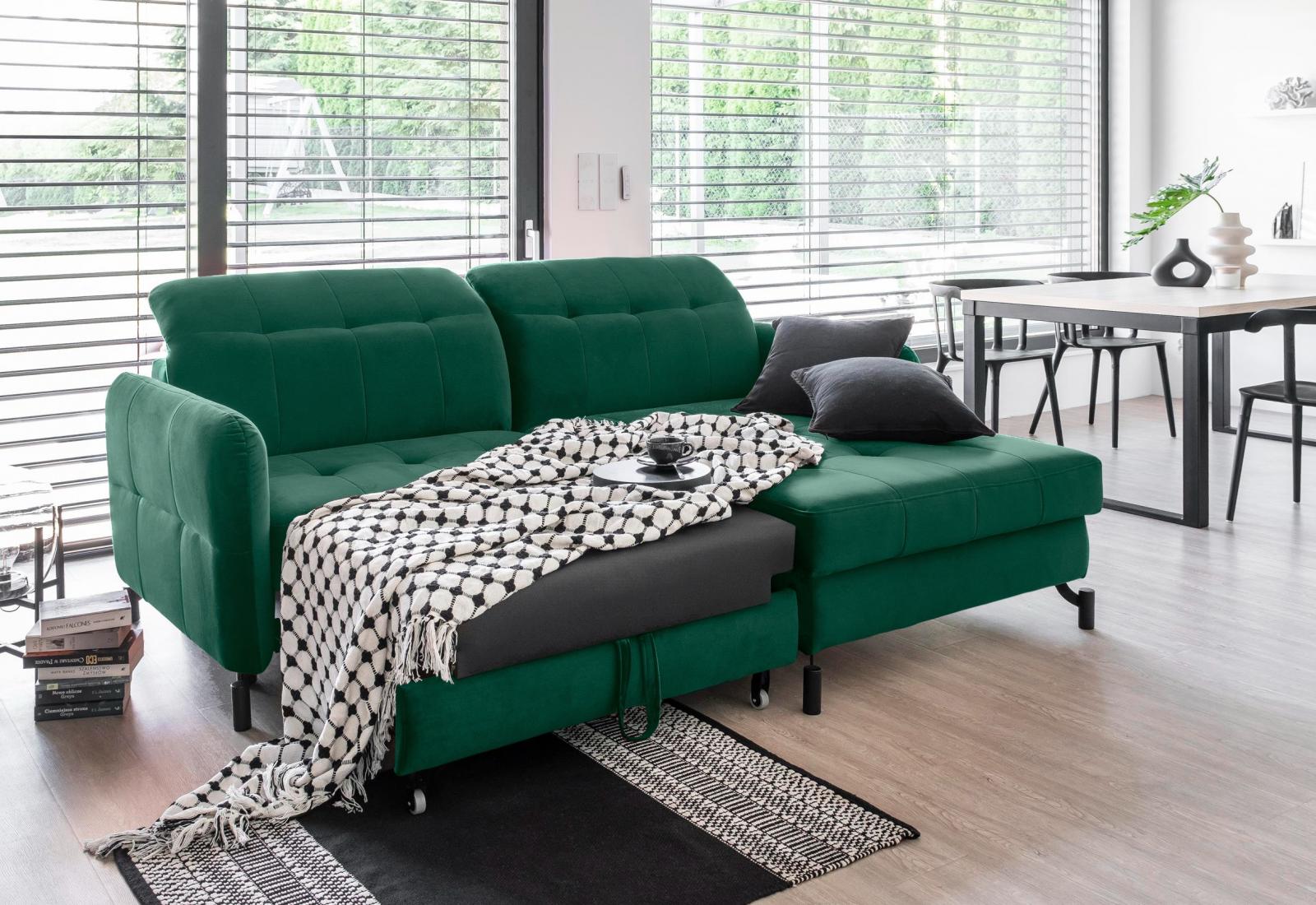 mały zielony narożnik rozkładany z funkcją spania