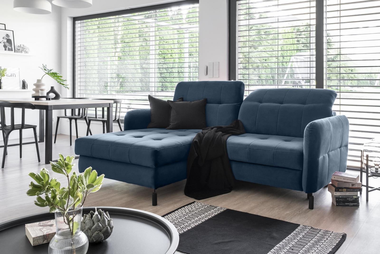 mały niebieski narożnik pikowany Lorelle