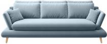 Błękitna sofa na drewnianych nóżkach