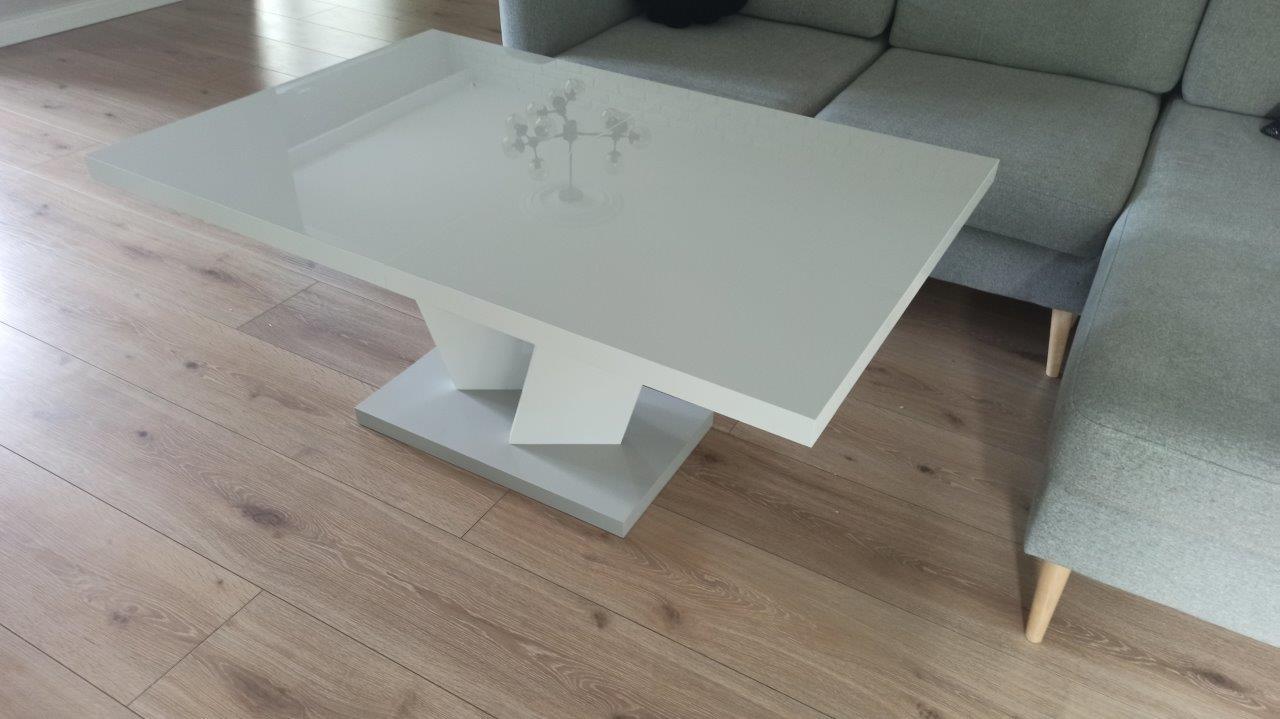 błyszczący blat w wysokim połysku