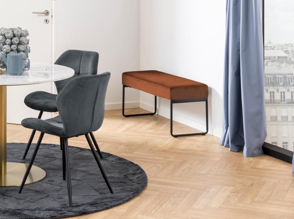 pomarańczowa ławka tapicerowana do wnętrz