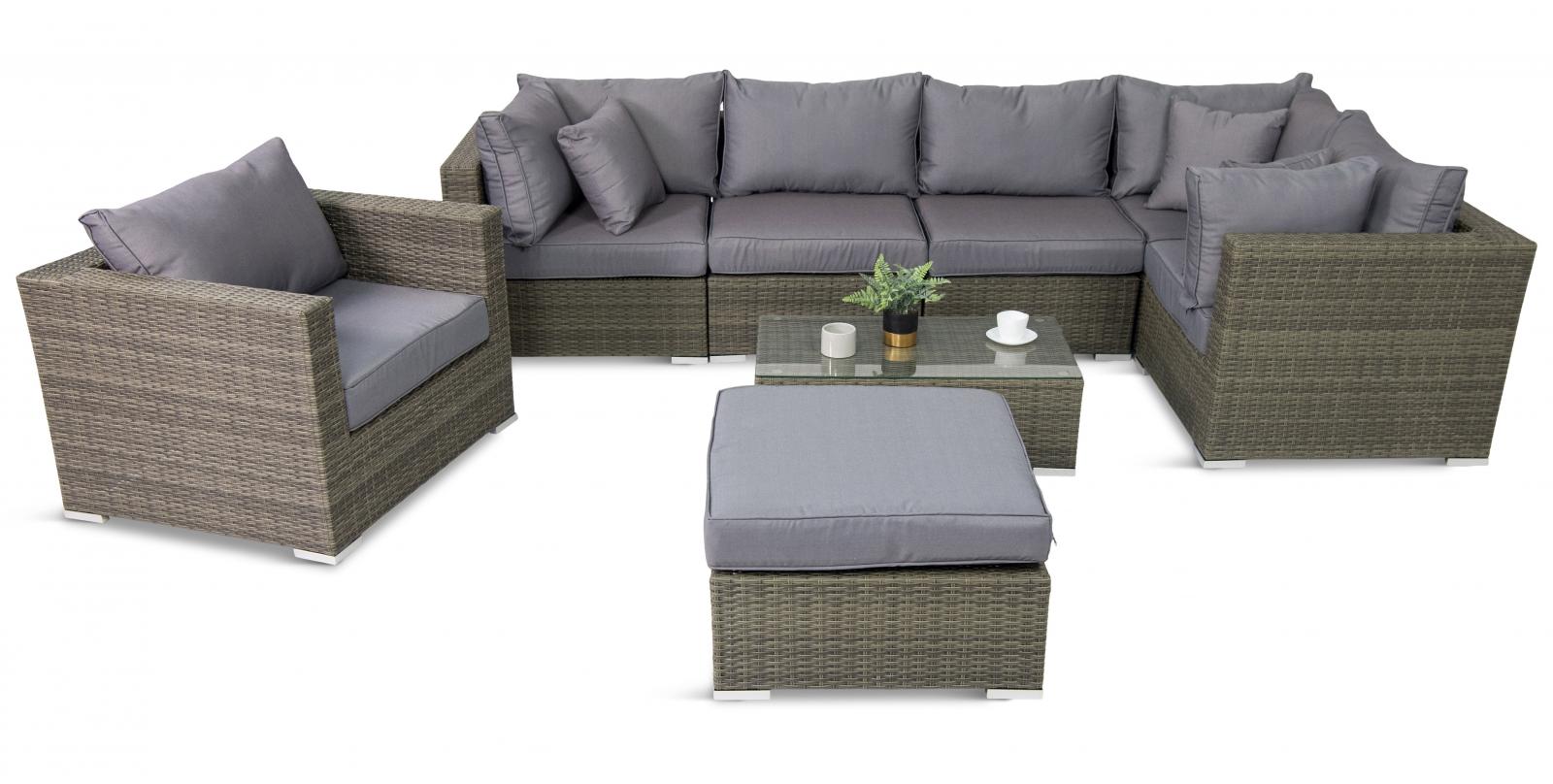 Zestaw w wersji z prostokątnym stolikiem