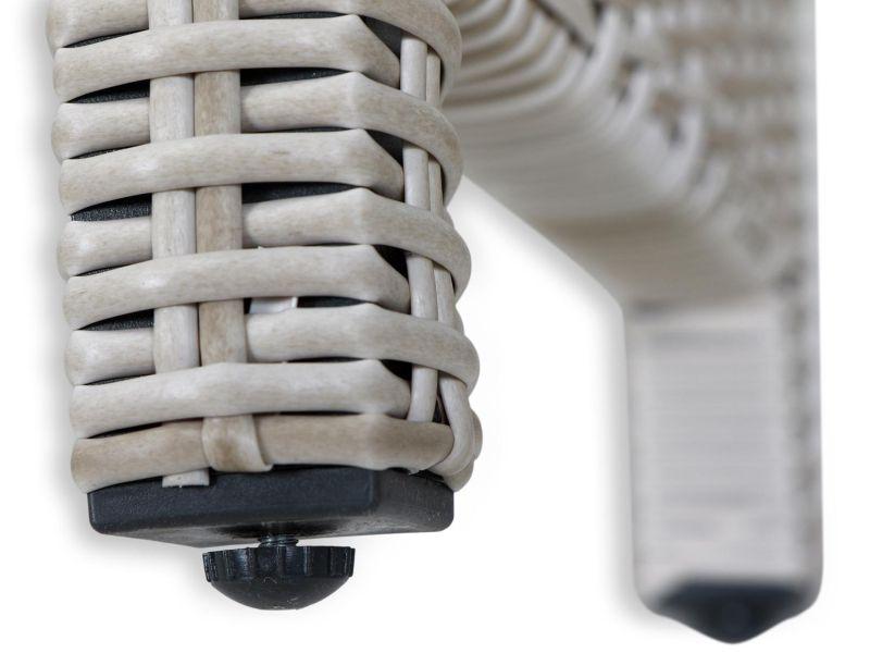 Meble zakończone stopkami