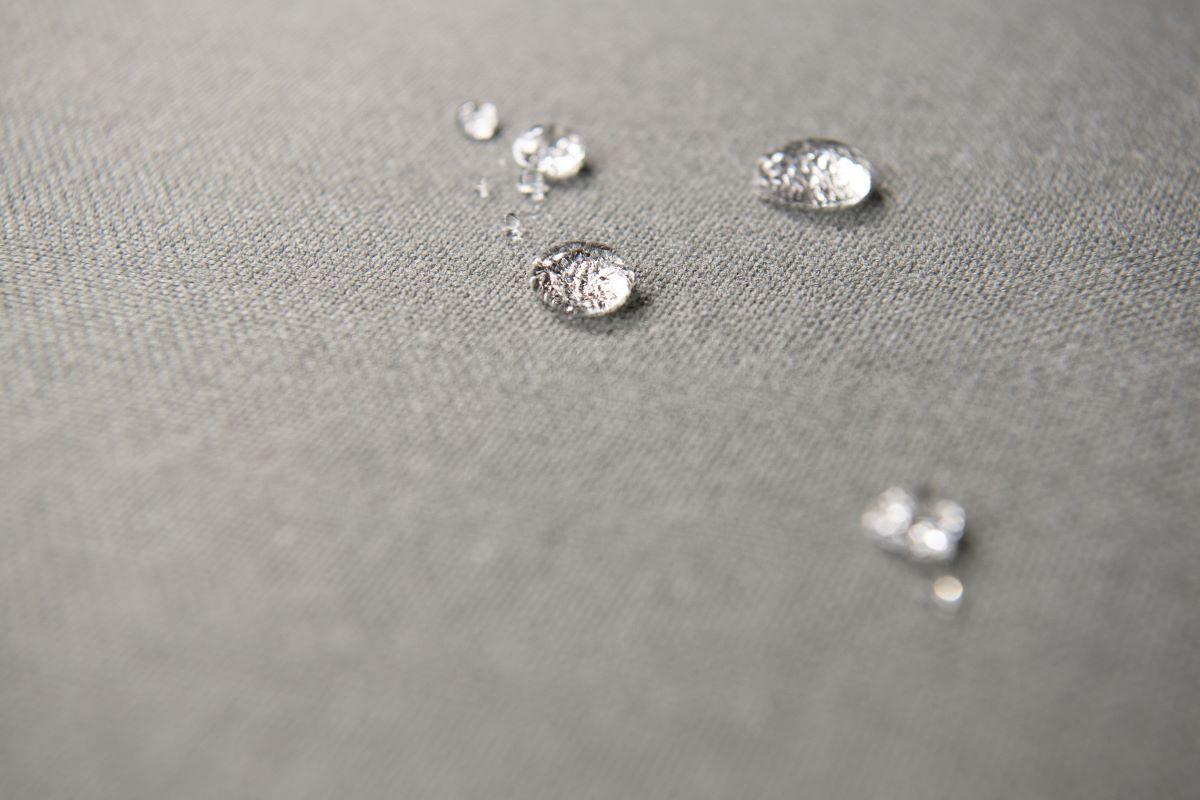 Właściwości hydrofobowe poszewek