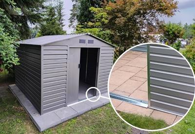 szopa ogrodowa z przesuwnymi drzwiami