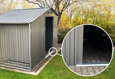 drzwi z metalowym progiem