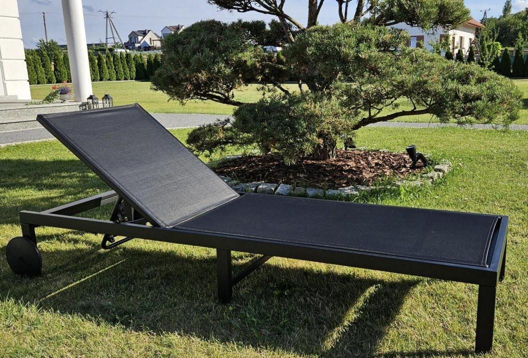 Leżak ogrodowy na kółkach Ahelo