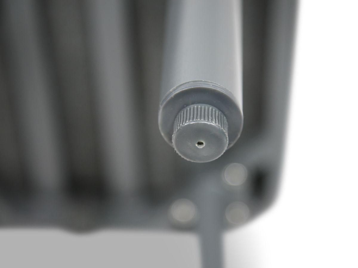 Nóżki Postigo zakończone stopkami