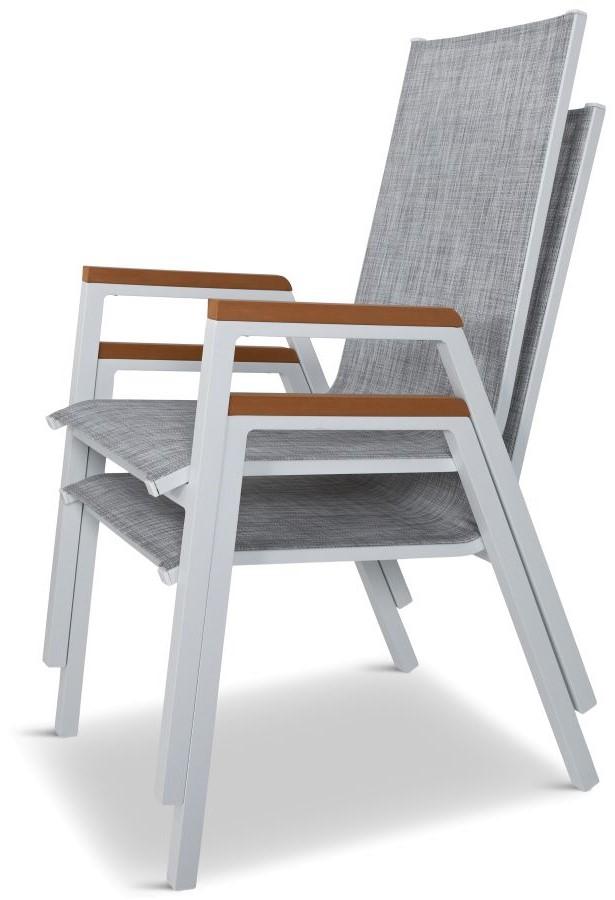 Sztaplowane krzesła