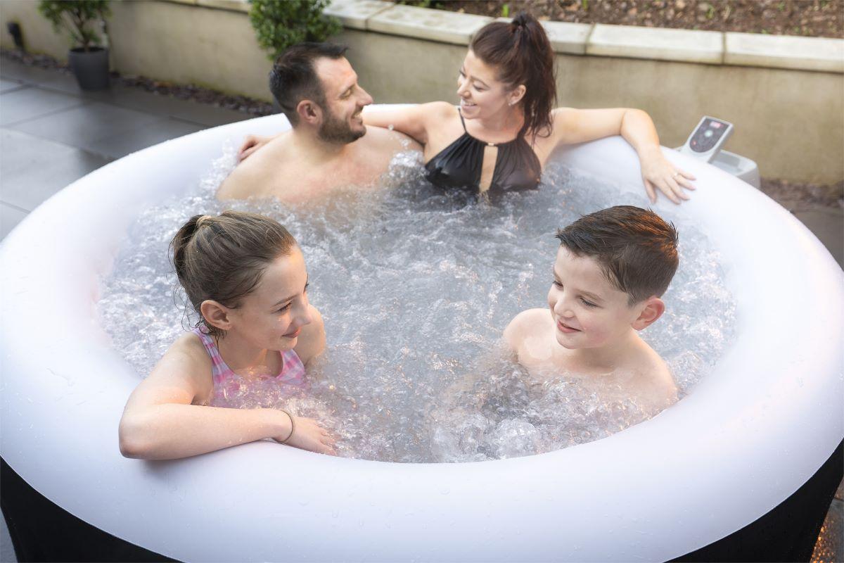 Hydromasaż w basenie Miami