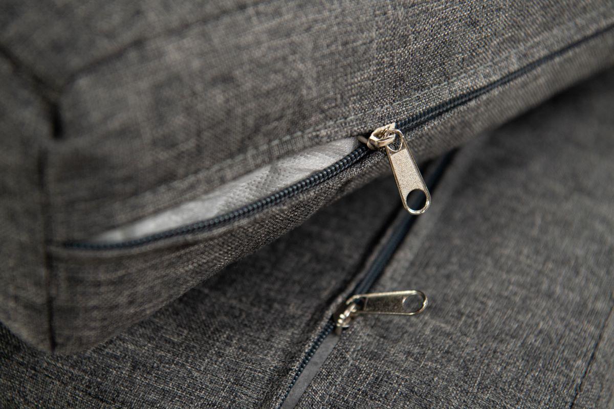 Zamki błyskawiczne w poduszkach