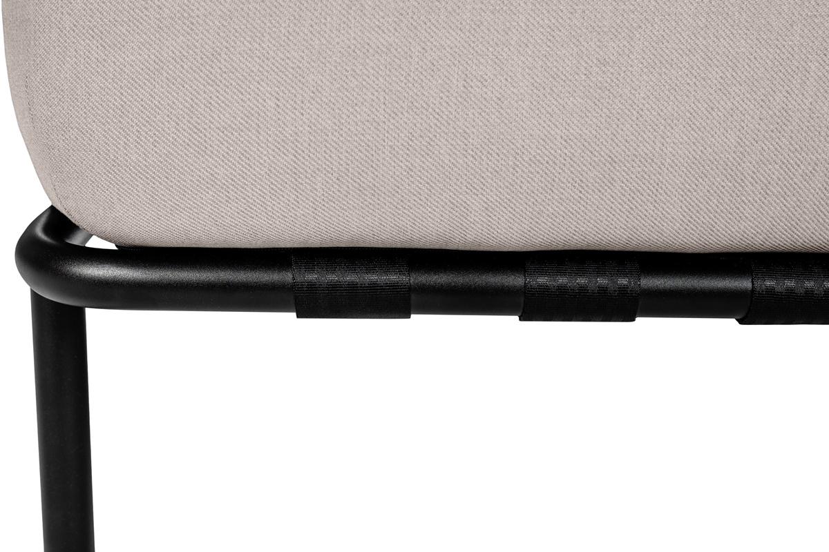 Solidna metalowa konstrukcja