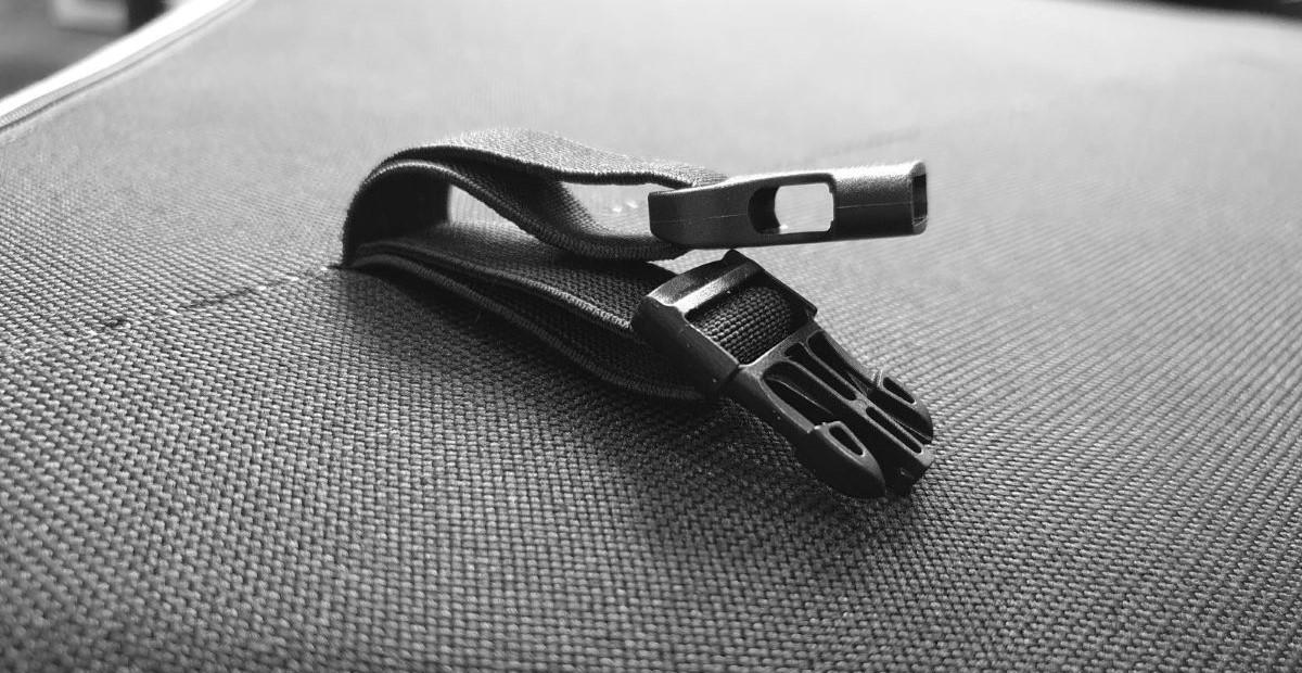 Elementy wykończenia poduszek ogrodowych