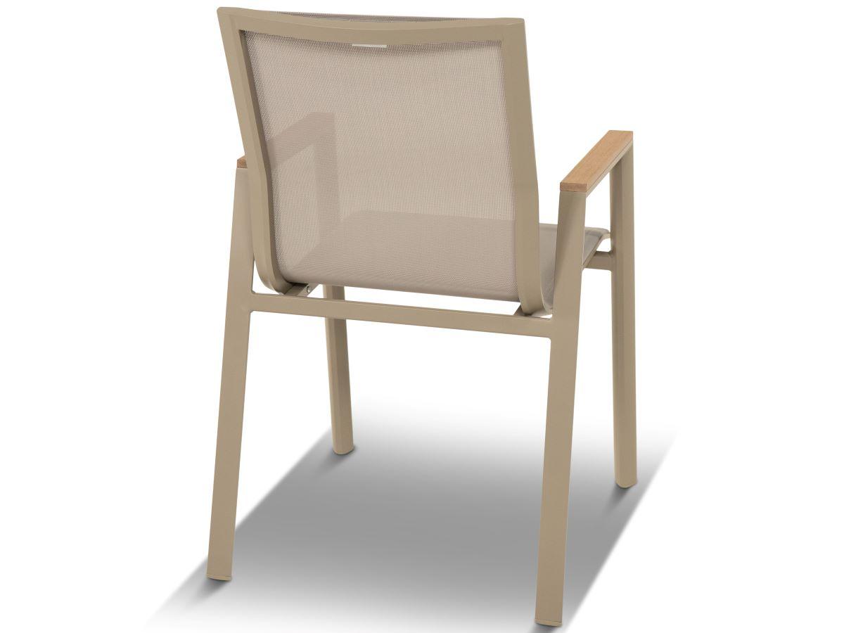 Sztaplowane krzesła